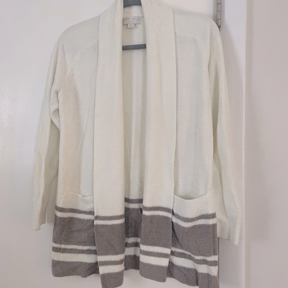 Barefoot dreams cardigan size small - Picture 4 of 4